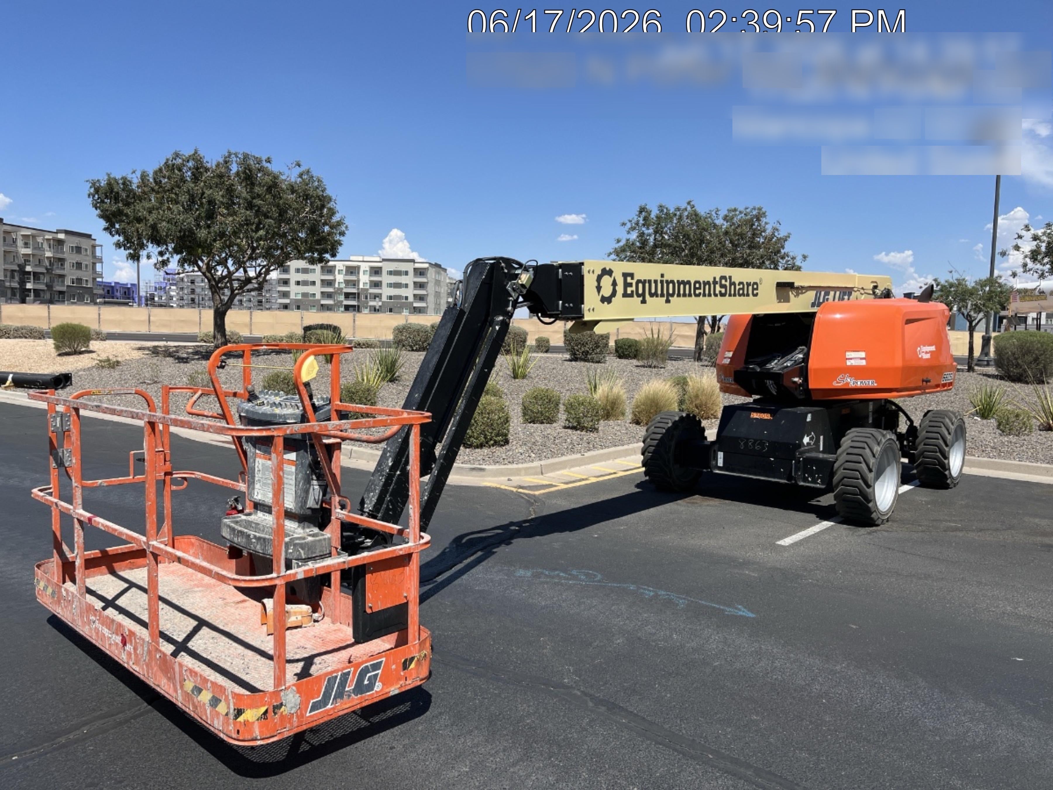 2025 JLG 660SJ