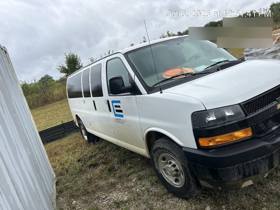 2023 CHEVROLET Express Van - Rental
