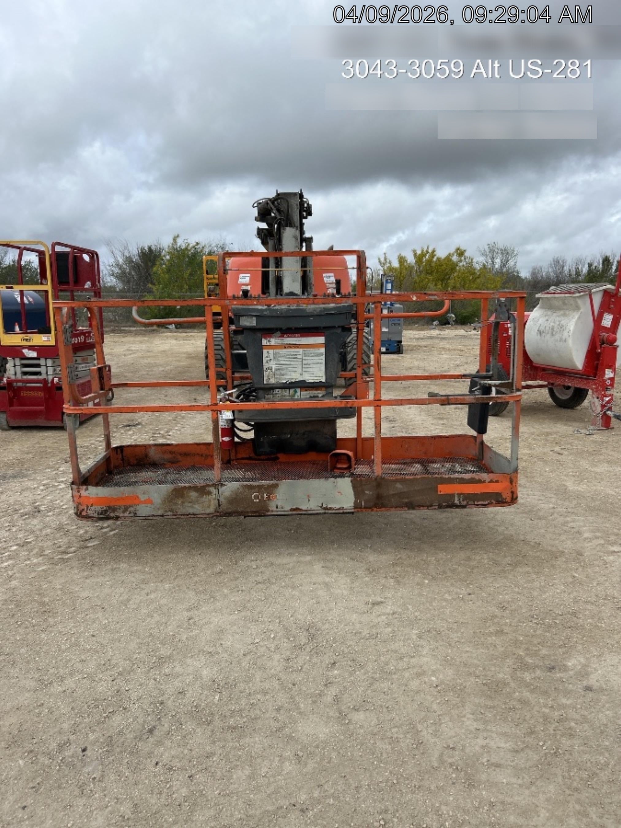 2023 JLG 660SJ