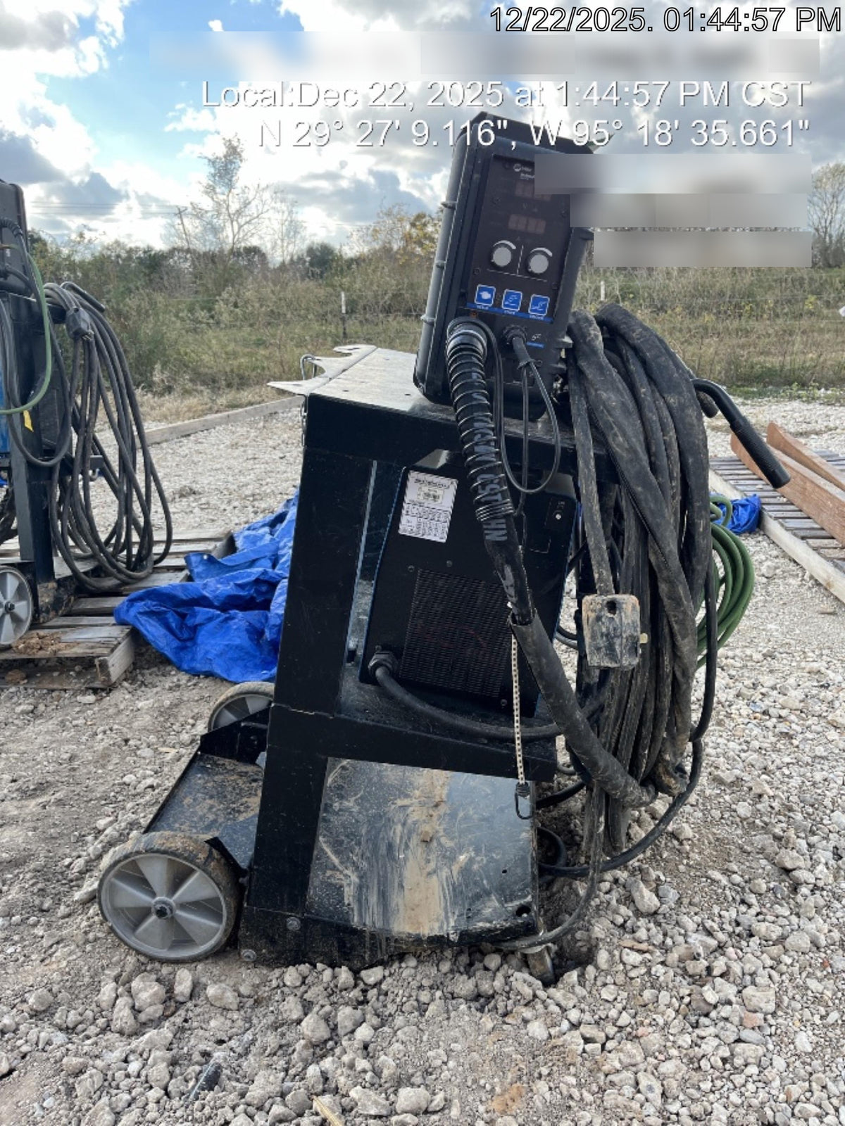 2023 MILLER ELECTRIC XR-AlumaFeed
