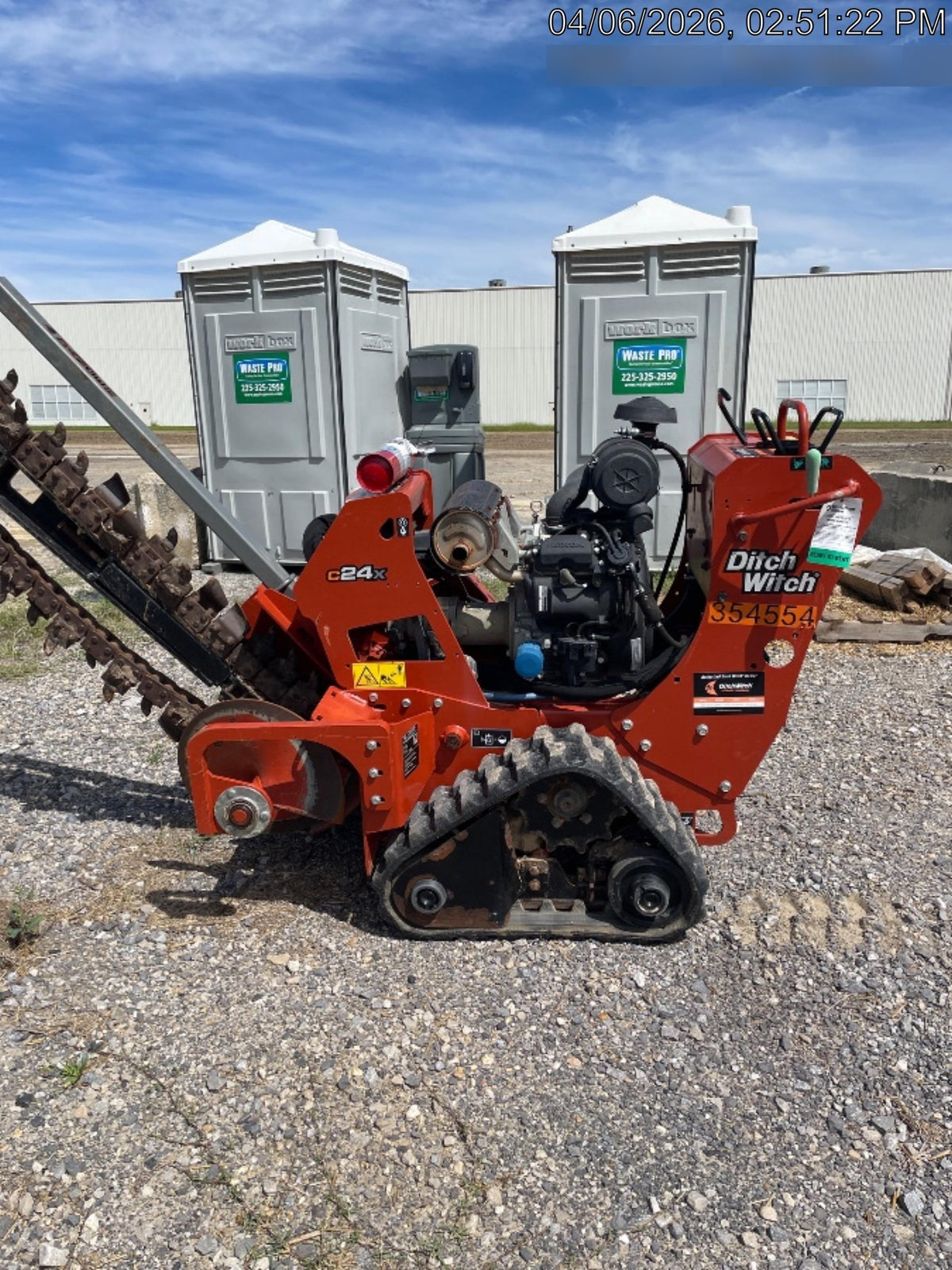 2023 DITCH WITCH C24XA