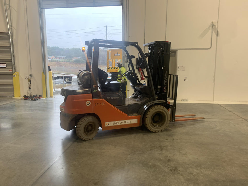 2022 TOYOTA 50-8FGU25