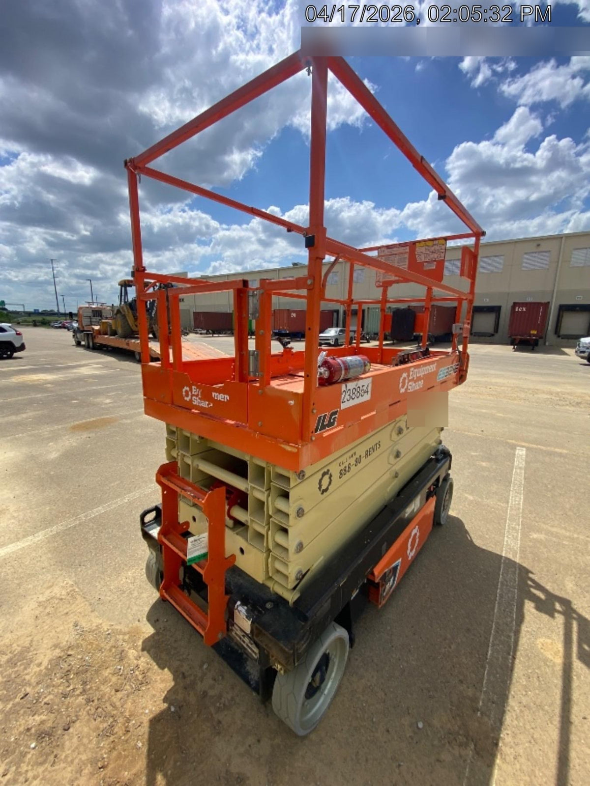 2022 JLG ES3246