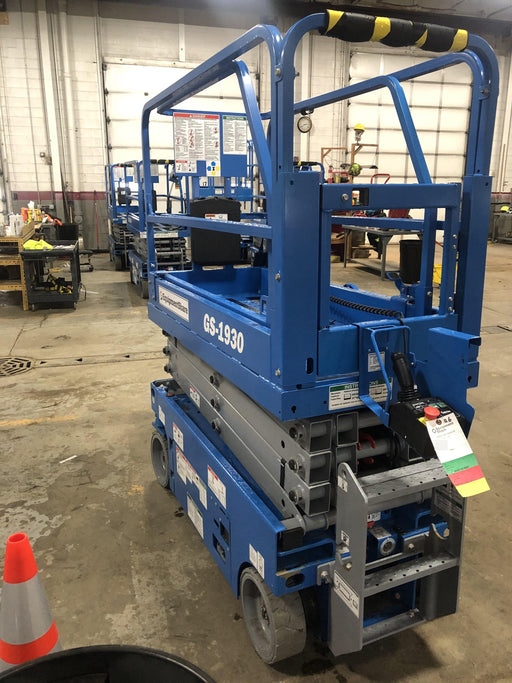 2020 Genie GS-1930 Solid Non Marking Tires, Beacon, Folding rails with half height swing gate