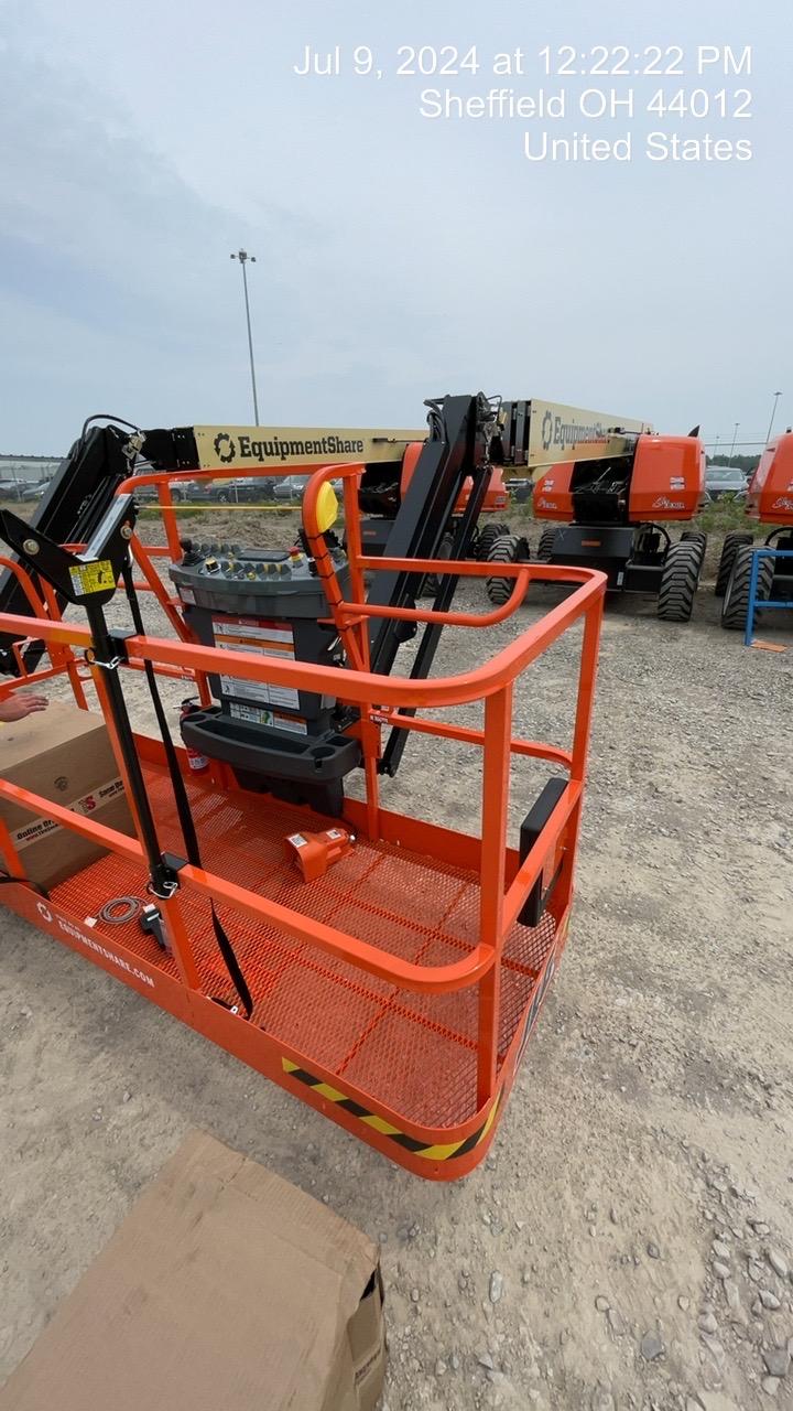 2024 JLG 660SJ