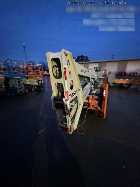 2022 JLG T350