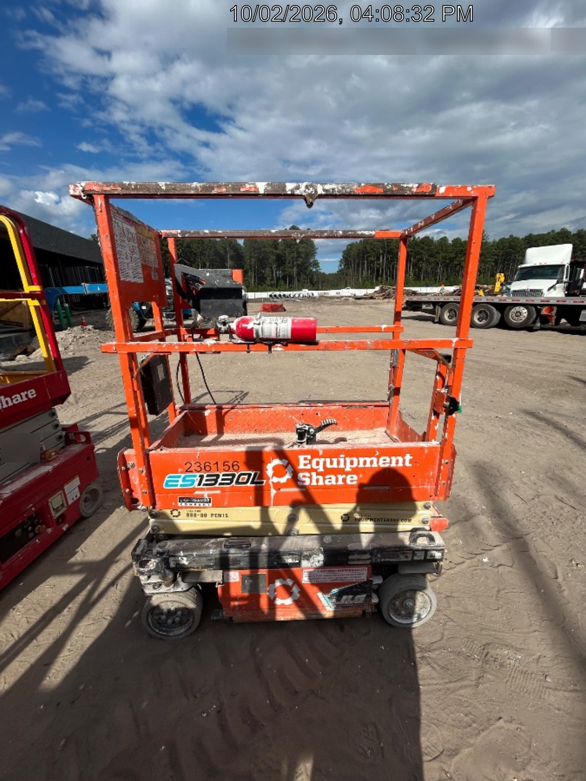 2022 JLG ES1330L