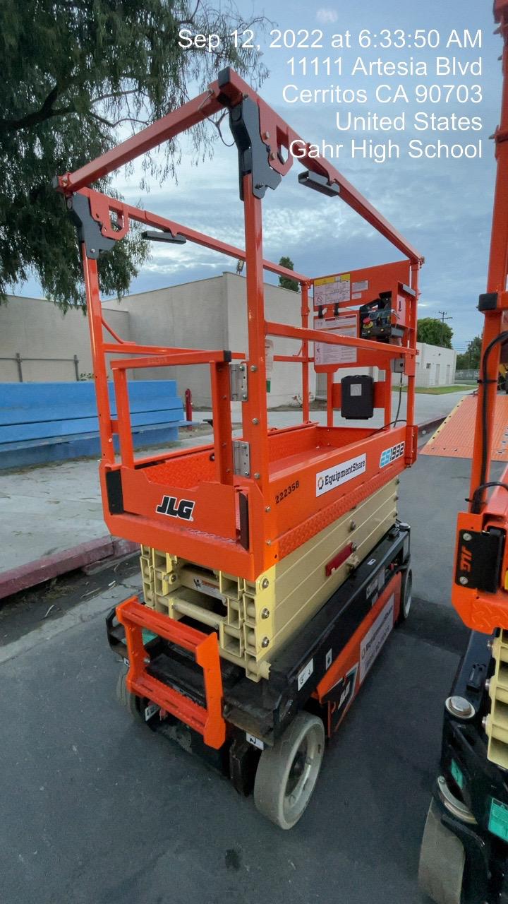 2022 JLG ES1932