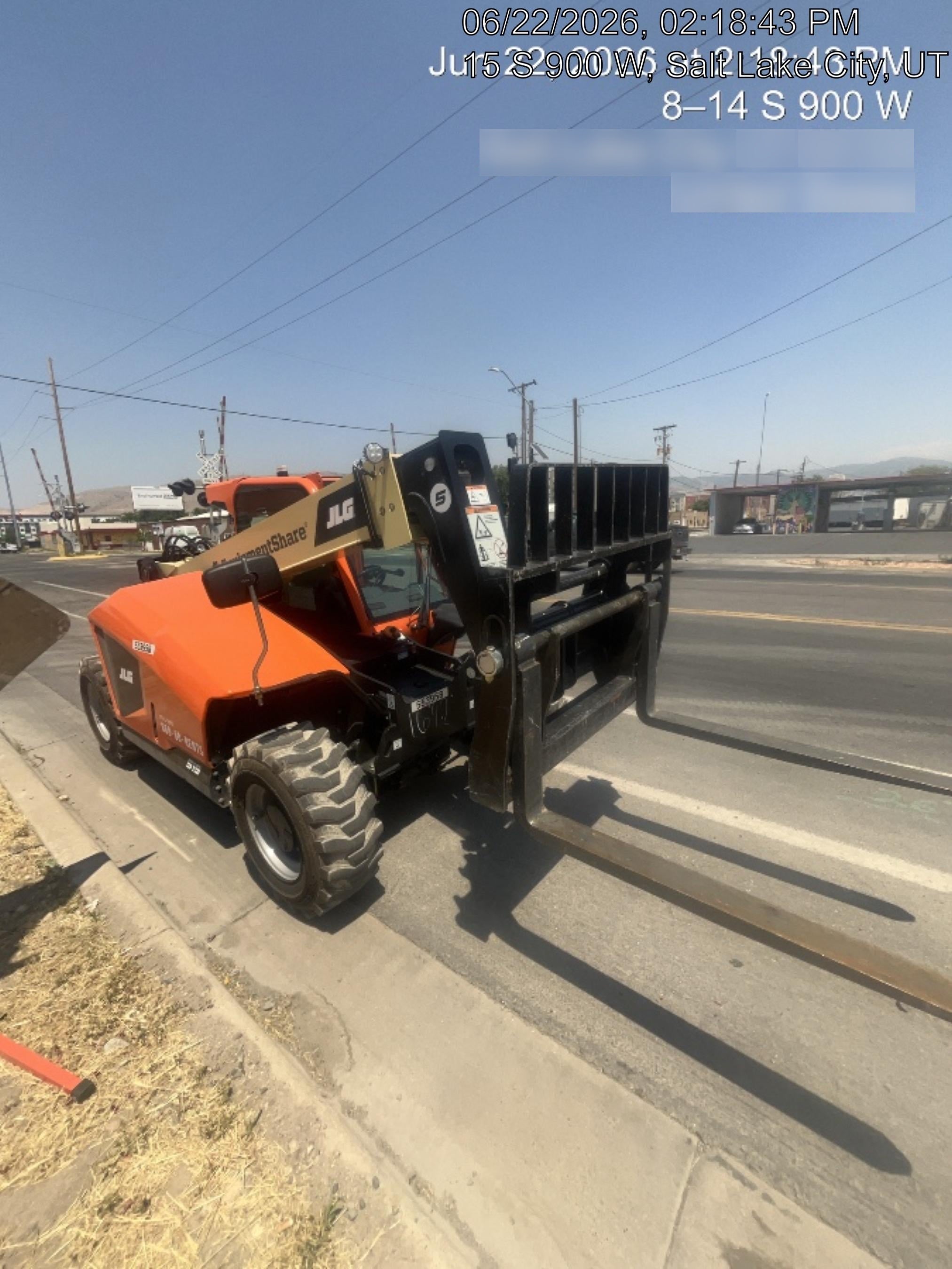 2025 JLG 519