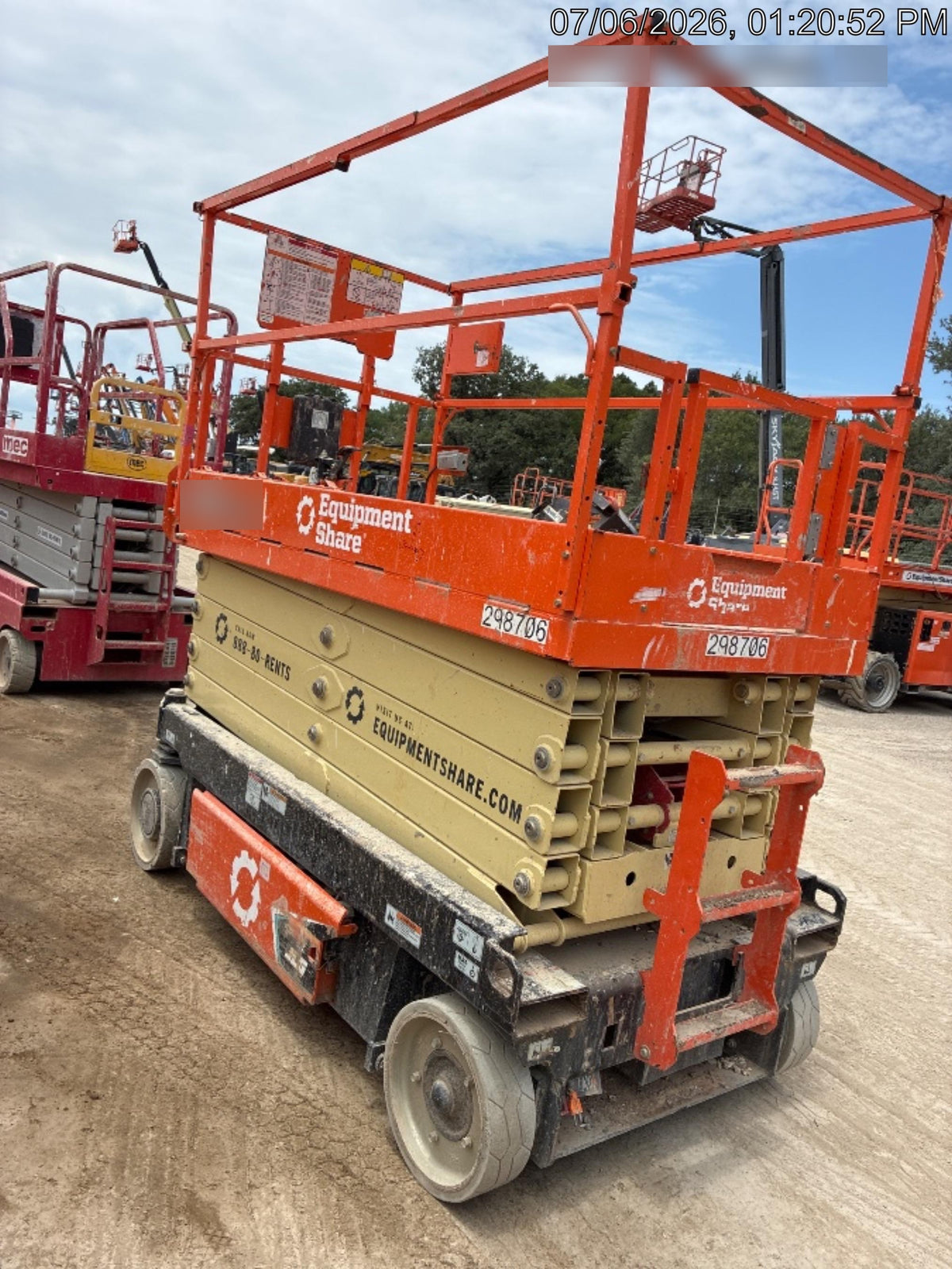 2023 JLG ES3246