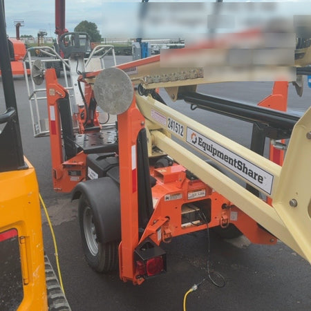 2022 JLG T350