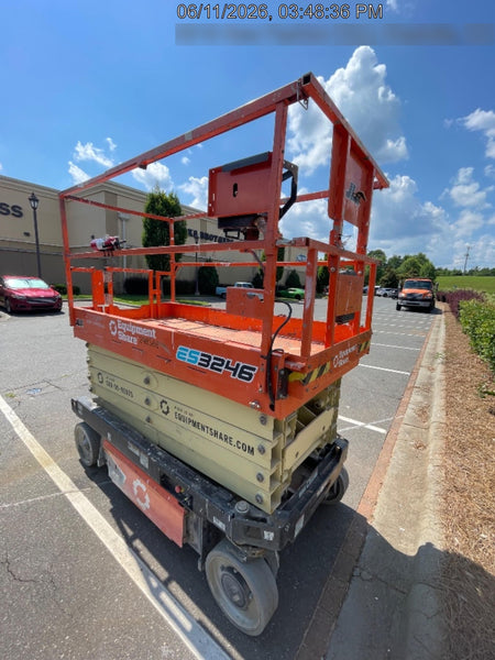 2023 JLG ES3246