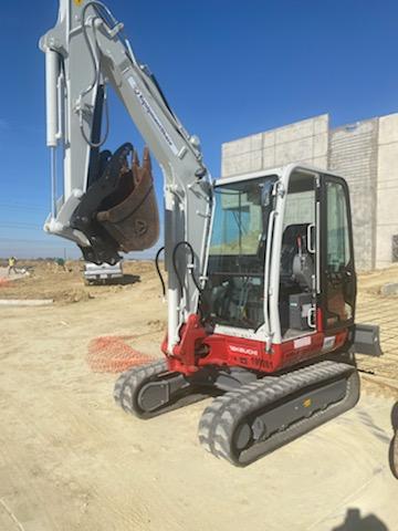 2022 TAKEUCHI TB235-2CR