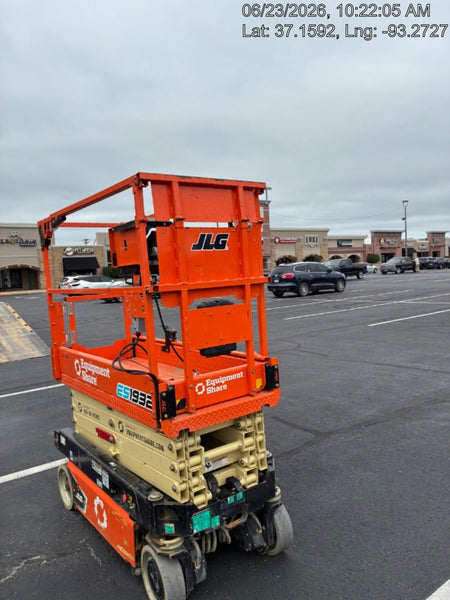 2023 JLG ES1932