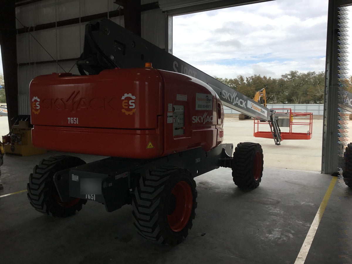 2018 Skyjack SJ86T Skyjack SJ86T w/Diesel Engine, Foam Filled Tires, Flashing Beacon, Glazier Kit