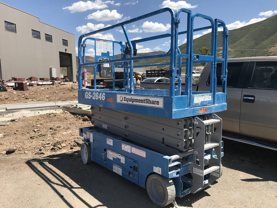 2019 Genie GS-2646 folding rails with full height swing gate