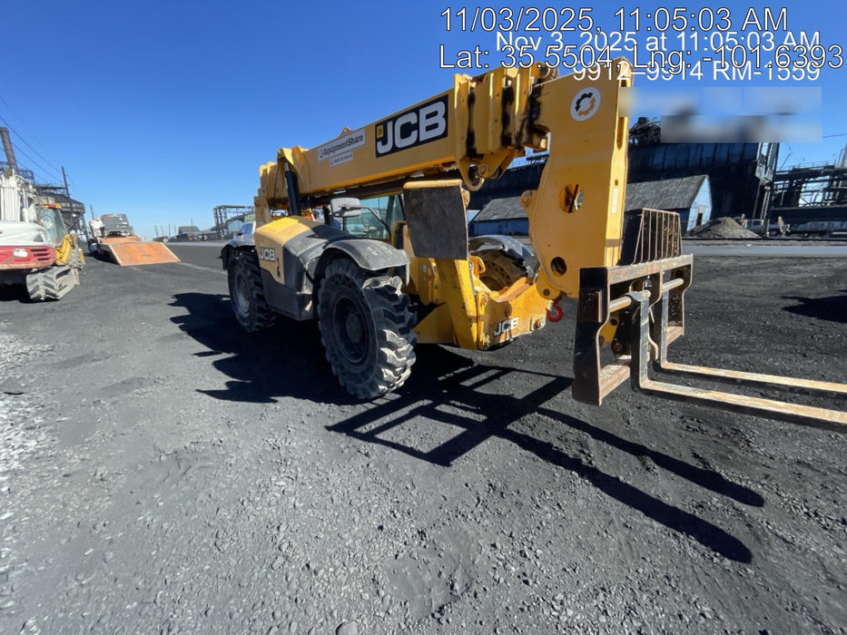 2019 JCB 512-56 109 HP w/CAB/HVAC, Beacon, Aux Hydraulics, Worklights, Solid Tires w/60" Carriage/Forks