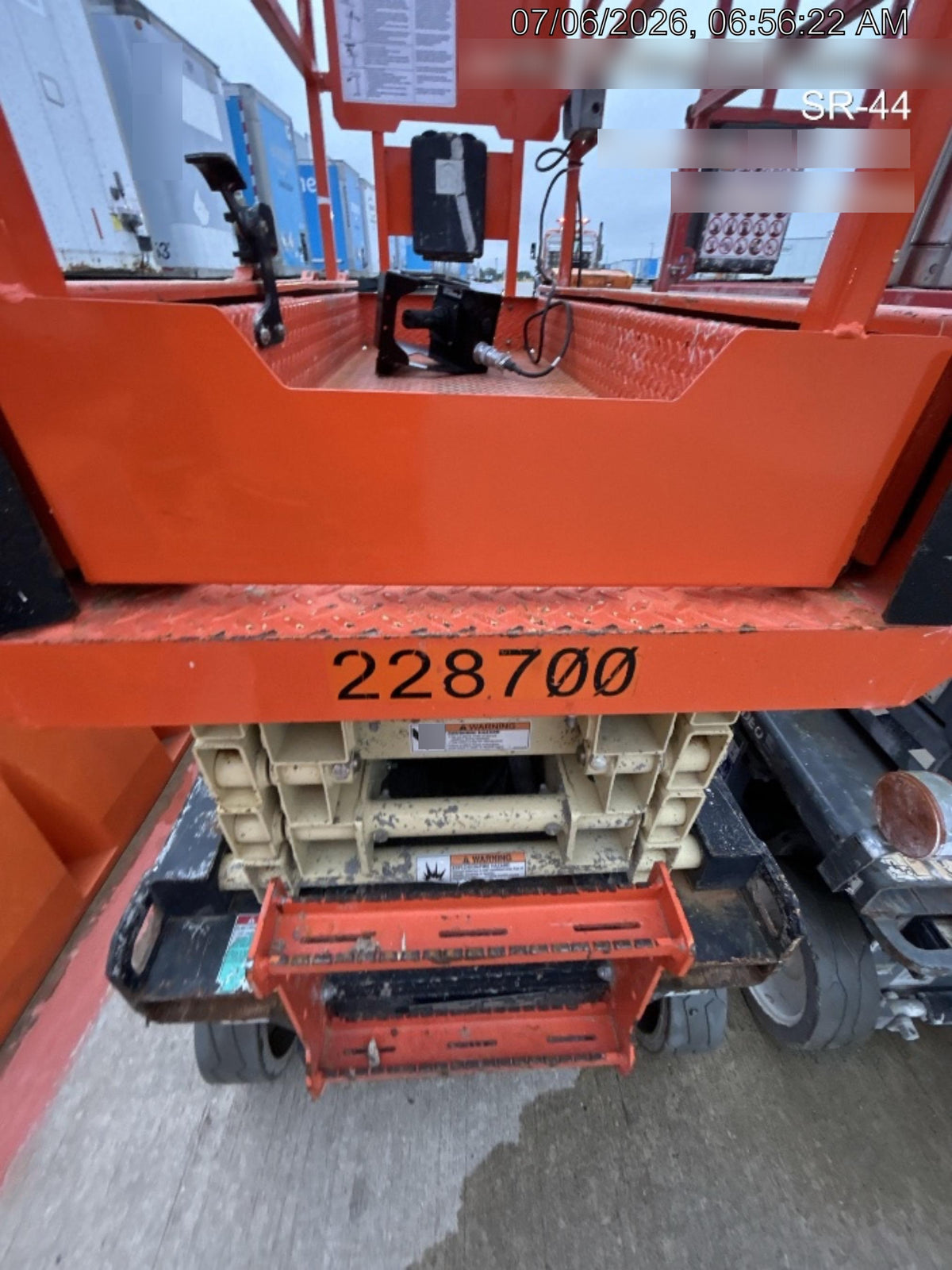 2022 JLG ES1932
