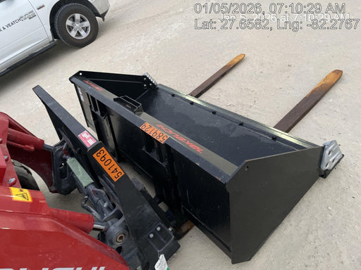 2025 TAKEUCHI 80" Smooth Bucket - Takeuchi