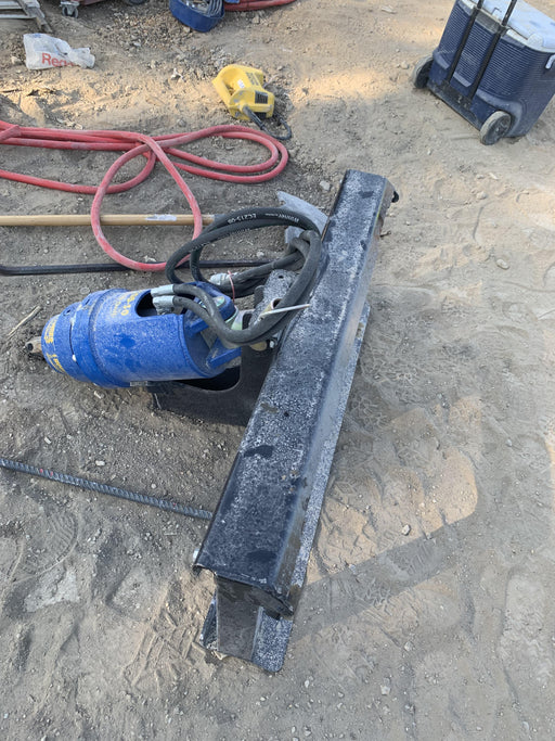 2023 AUGER TORQUE 3300-30