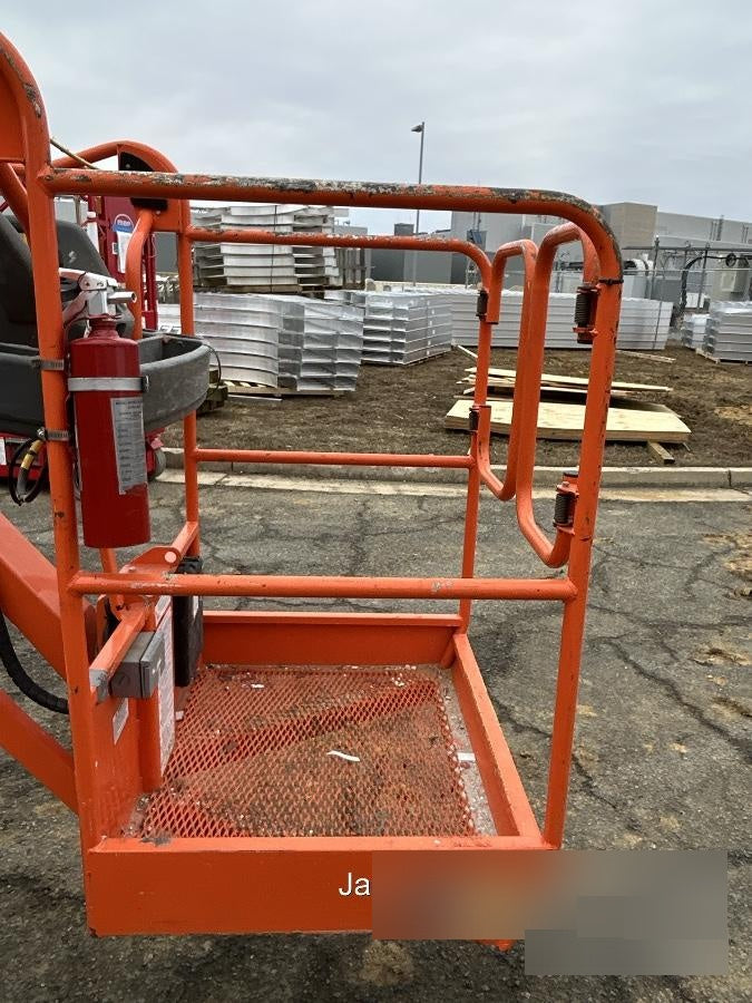 2022 JLG 26E