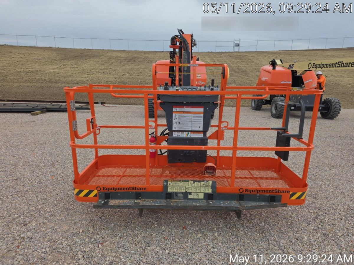 2021 JLG 660SJ