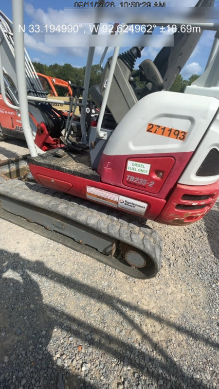 2022 TAKEUCHI TB235-2R
