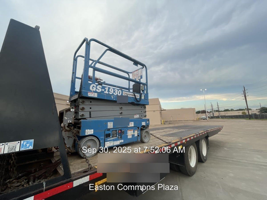 2019 Genie GS-1930 Fixed rails with chain Entry