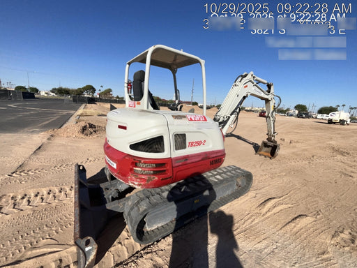 2021 TAKEUCHI TB250-2