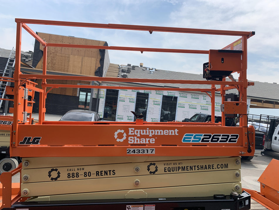2022 JLG ES2632