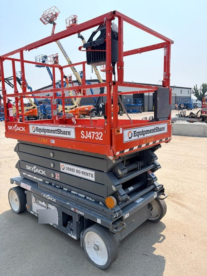 2022 SKYJACK SJ4732