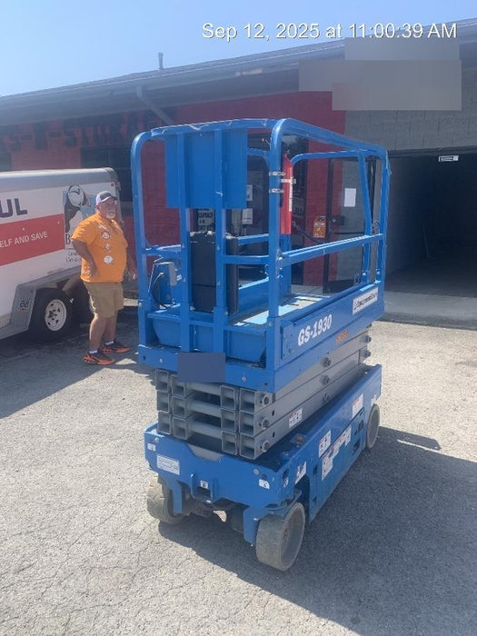 2019 Genie GS-1930 Fixed Rails with Chain Entry