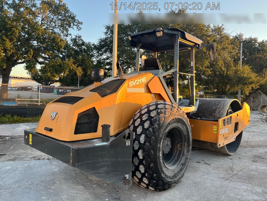 2021 CASE SV211E