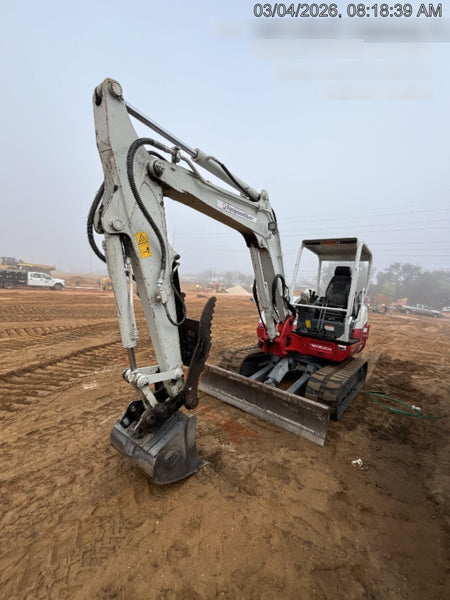 2023 TAKEUCHI TB250-2R