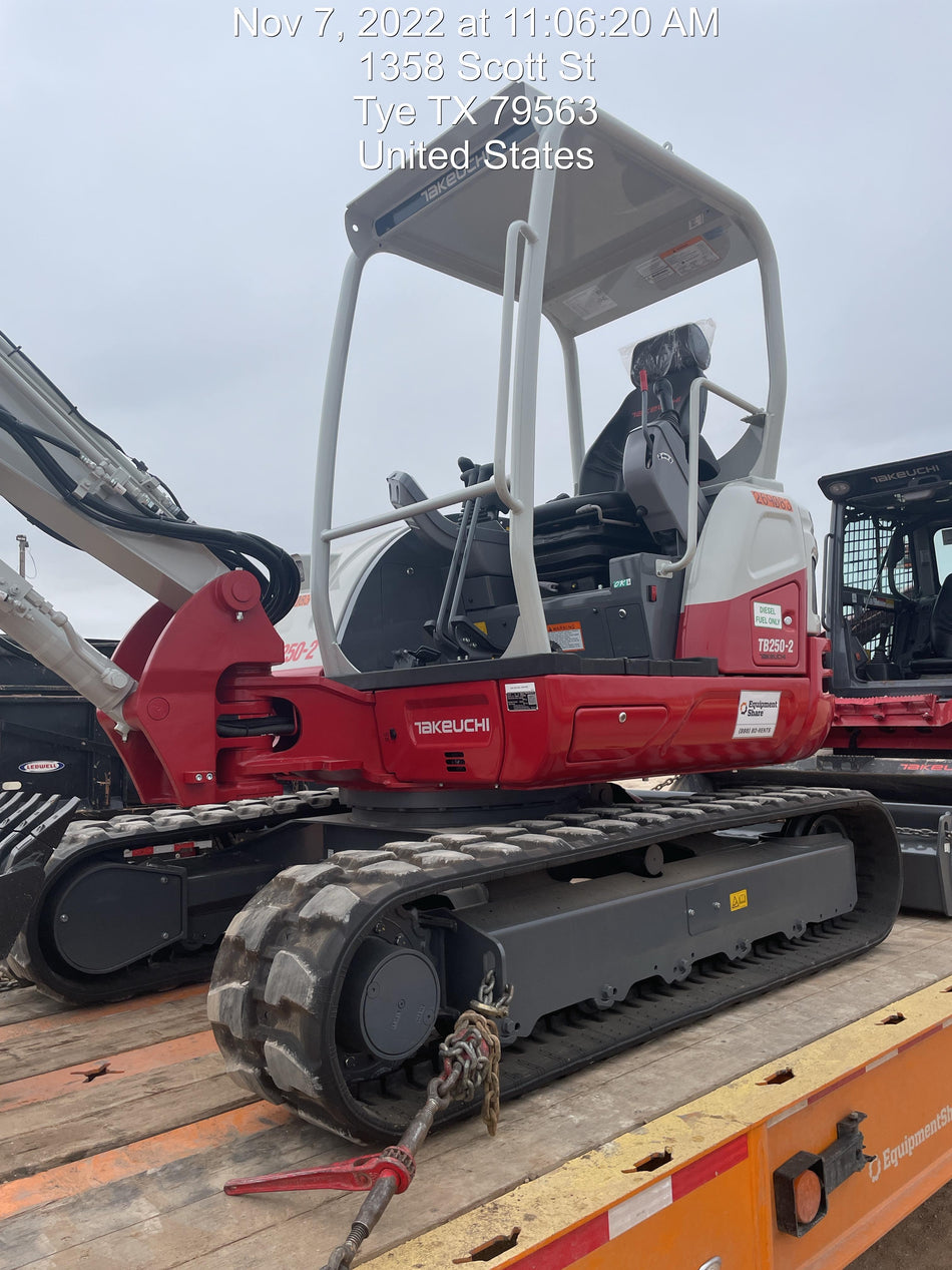 2022 TAKEUCHI TB250-2R