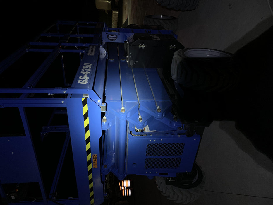 2020 GENIE GS-4390 RT