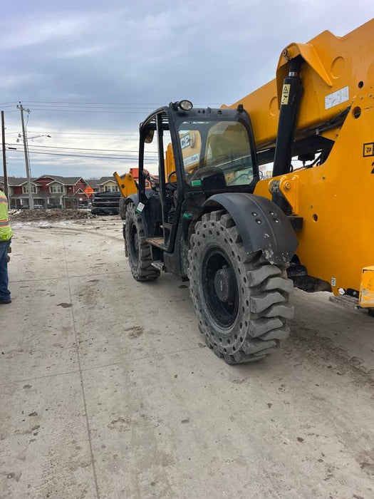 2019 JCB 510-56 Open ROPS, 74 HP, Solid Tires, Worklights, Beacon, Aux Hydraulics, Lifting Eye 60" Carriage/60" Forks
