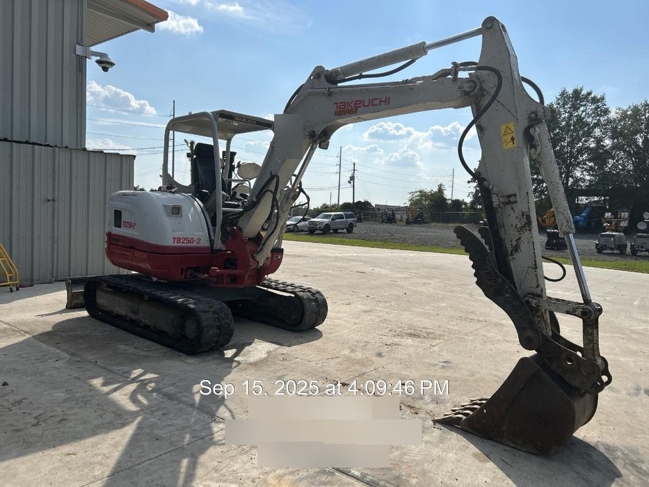2020 TAKEUCHI TB250-2