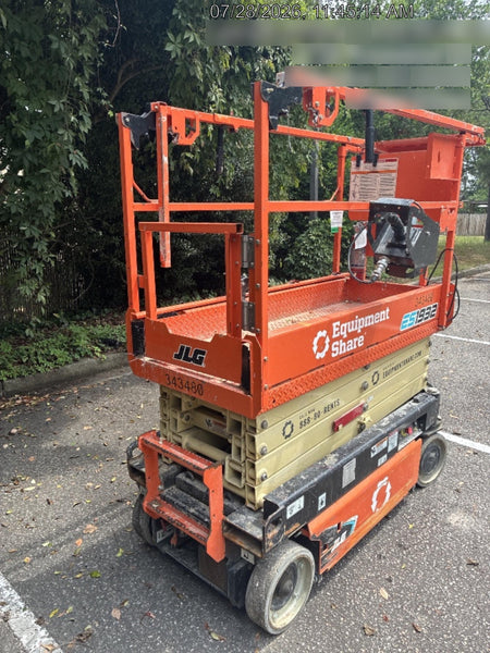 2023 JLG ES1932