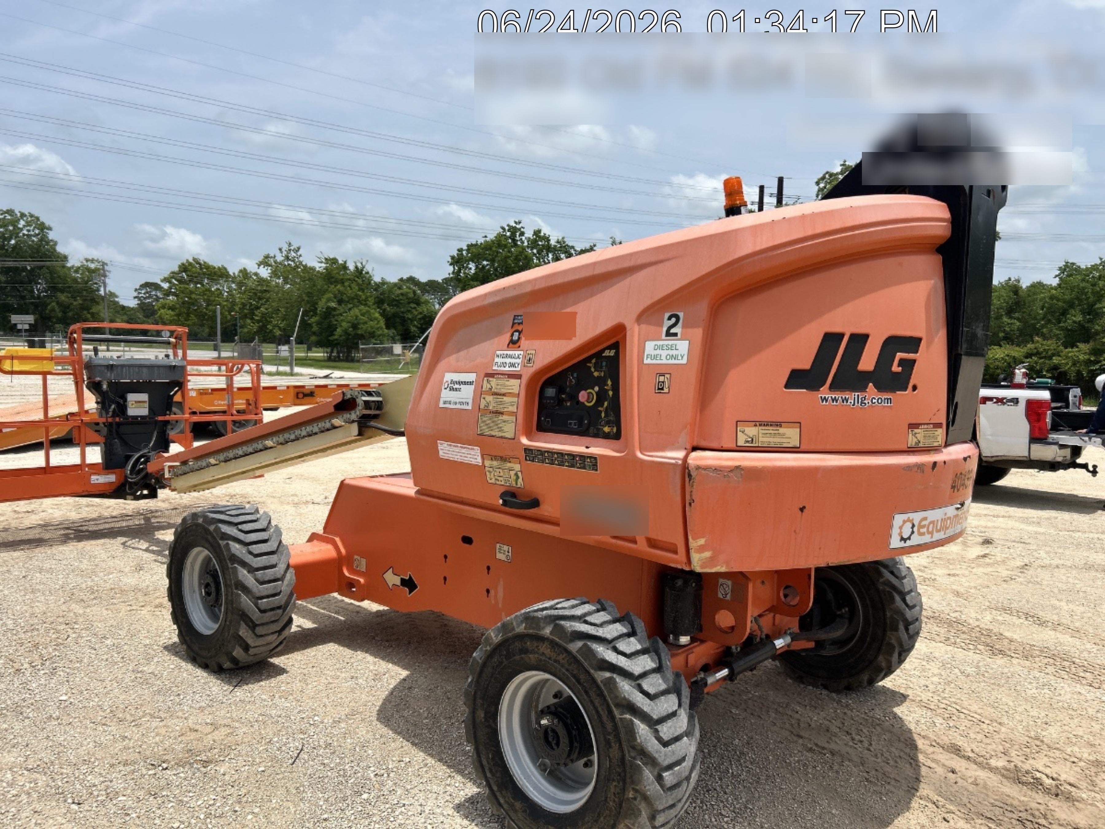 2019 JLG 400S