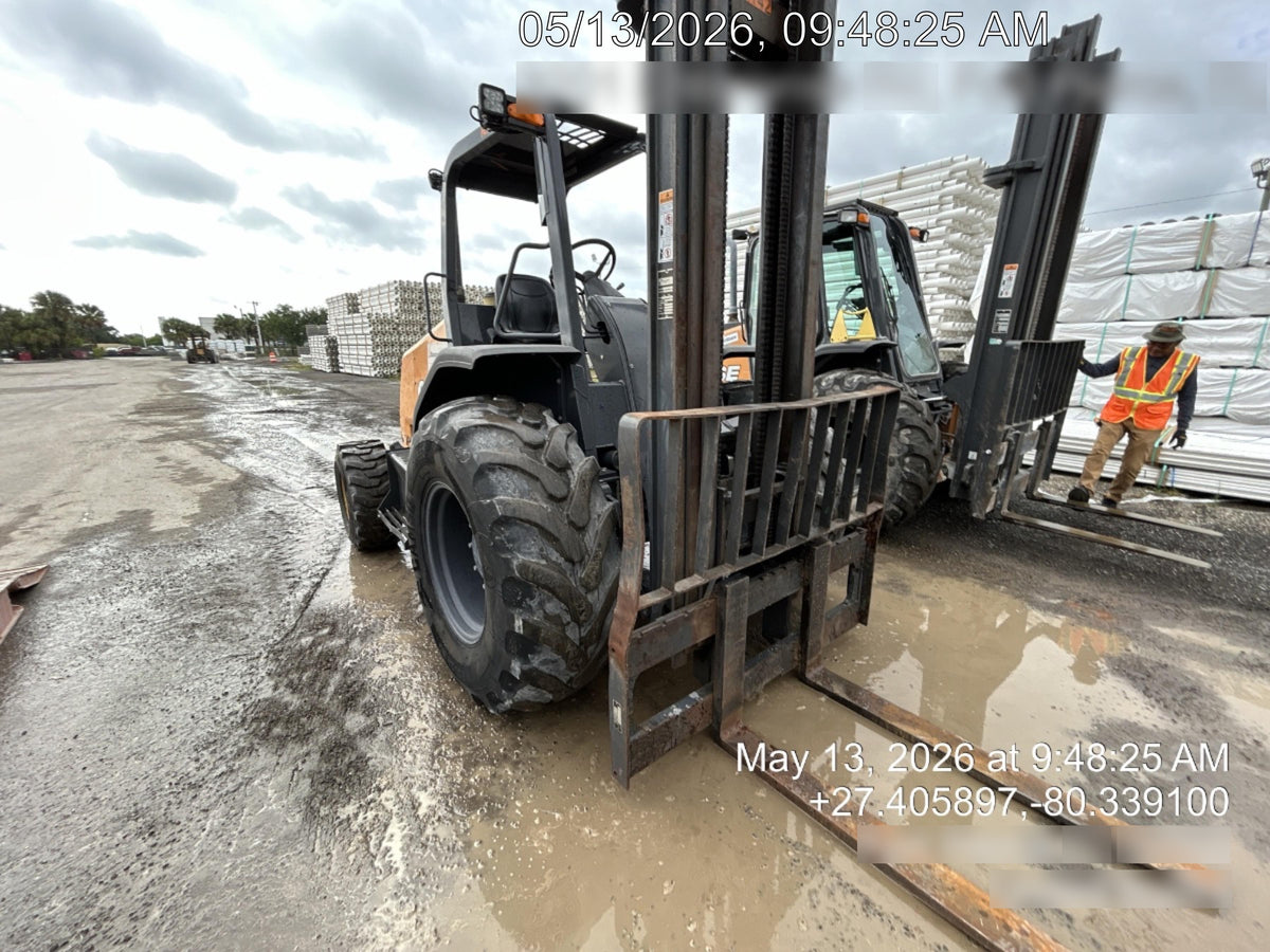 2022 CASE 586H