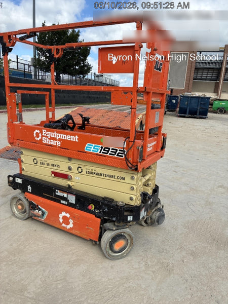 2022 JLG ES1932