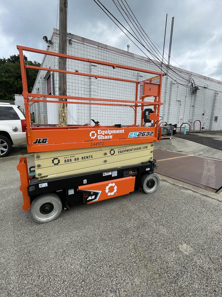 2022 JLG ES2632