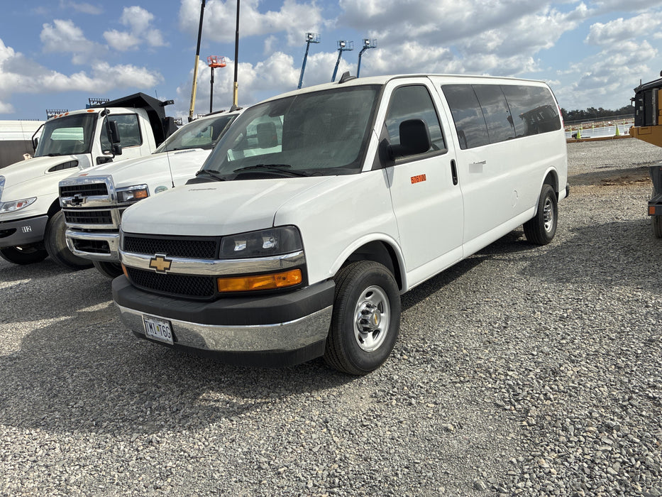 2025 CHEVROLET Express Van - Rental