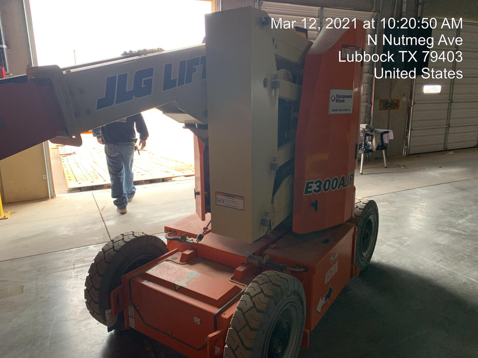 2019 JLG E300AJP