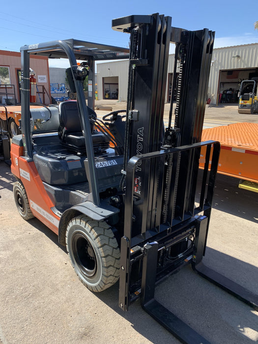 2022 TOYOTA 50-8FGU25