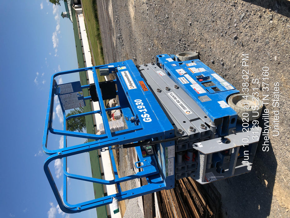 2019 Genie GS-1930 Fixed Rails with Chain Entry