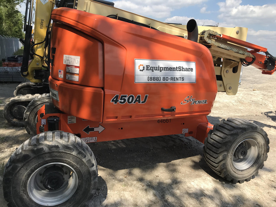 2019 JLG 450AJ