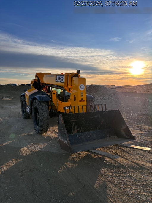 2016 SKYTRAK 70" Bucket, Telehandler 6k-7k