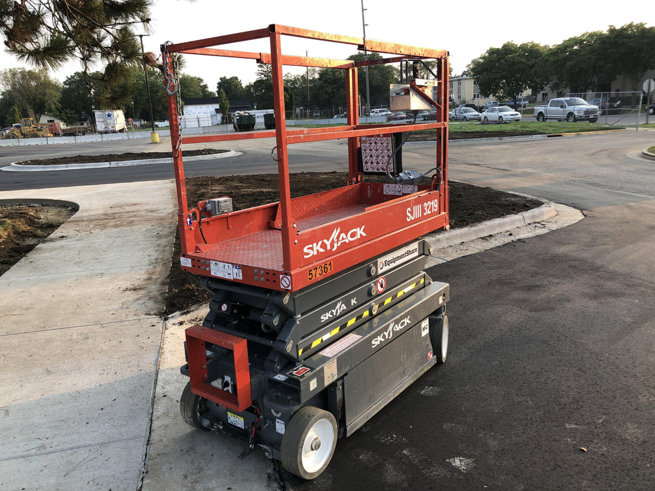 2018 Skyjack SJIII-3219 Standard Rental Specs